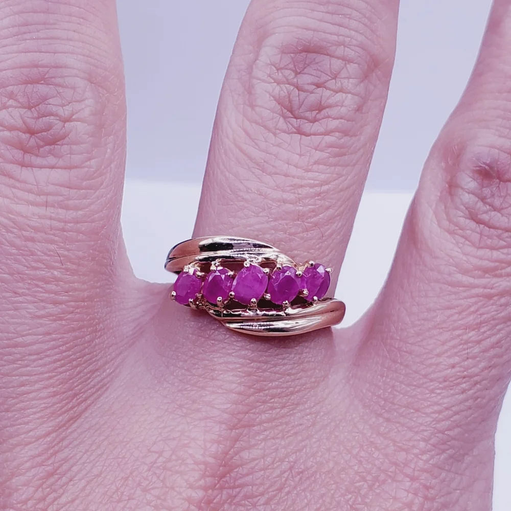 10k Yellow Gold Ruby Ring